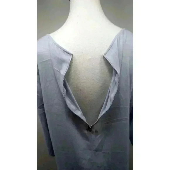 Daily Look Light Gray High-Low Hem Blouse with Back Zipper - Size L - Picture 10 of 15